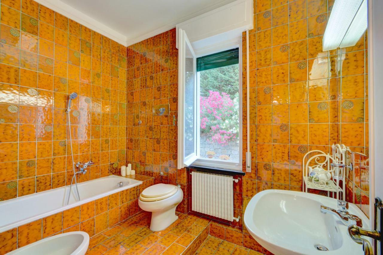 B&B La Rosa Segreta Genoa Exterior photo