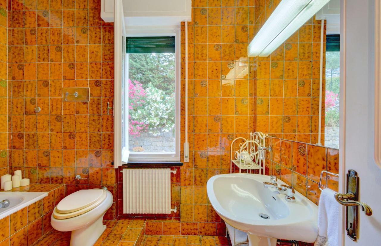 B&B La Rosa Segreta Genoa Exterior photo