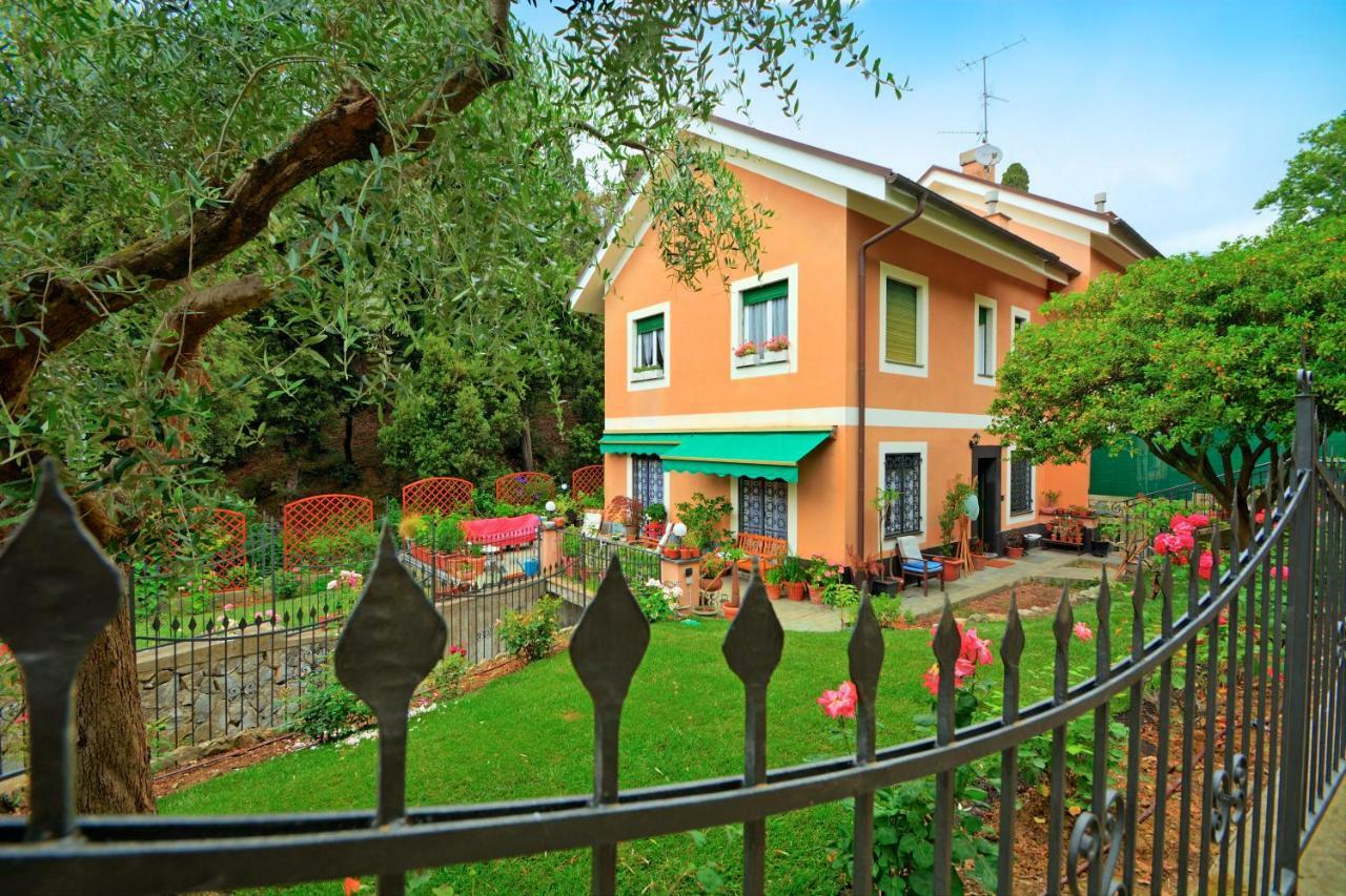 B&B La Rosa Segreta Genoa Exterior photo
